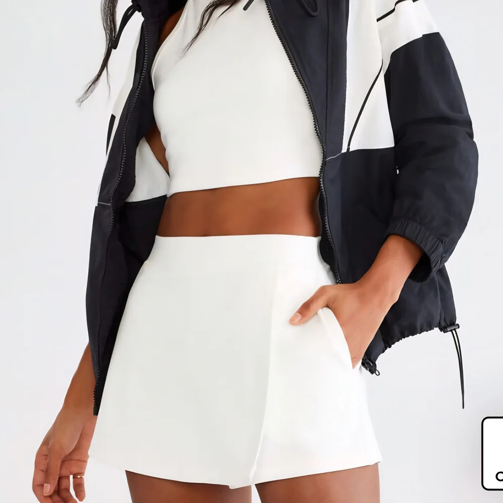 Aeropostale chic versatile